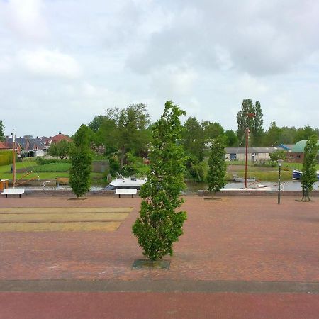 Heritage Holiday Home in Zoutkamp with Garden Buitenkant foto